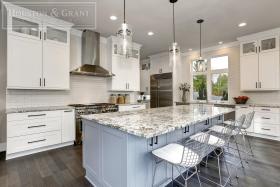 Beautiful-Kitchen-In-Luxury-Custom-Home